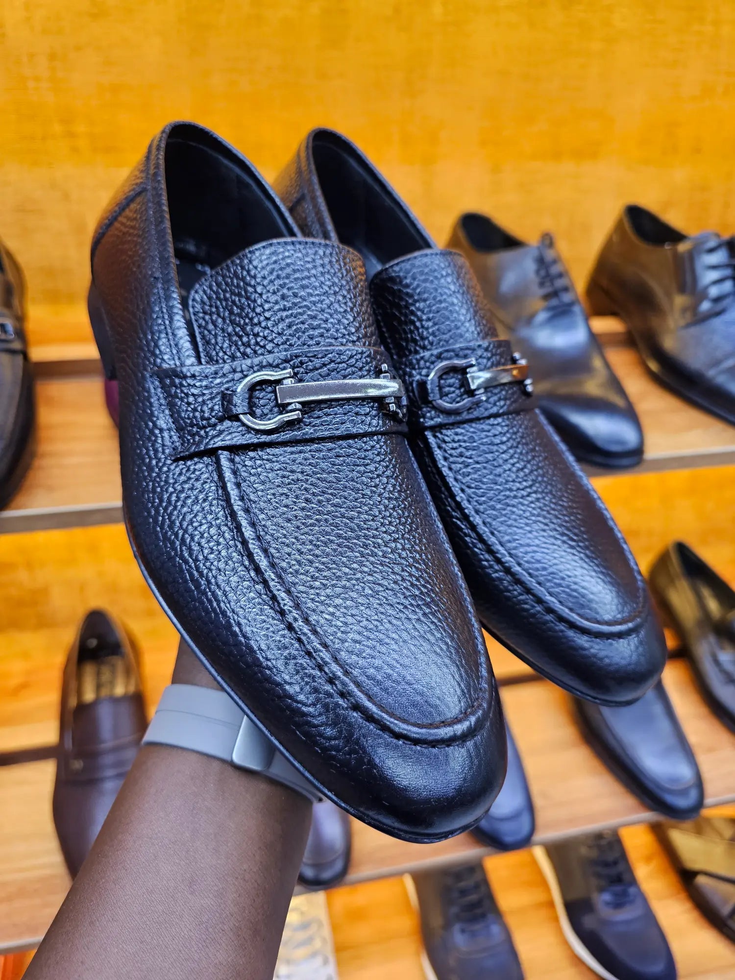 Infynite Nero Horsebit Loafers
