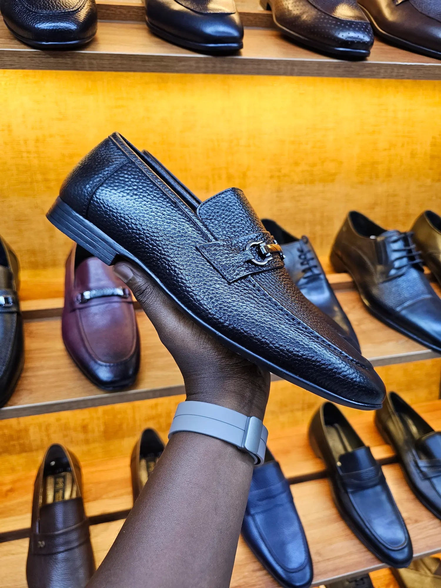 Infynite Nero Horsebit Loafers