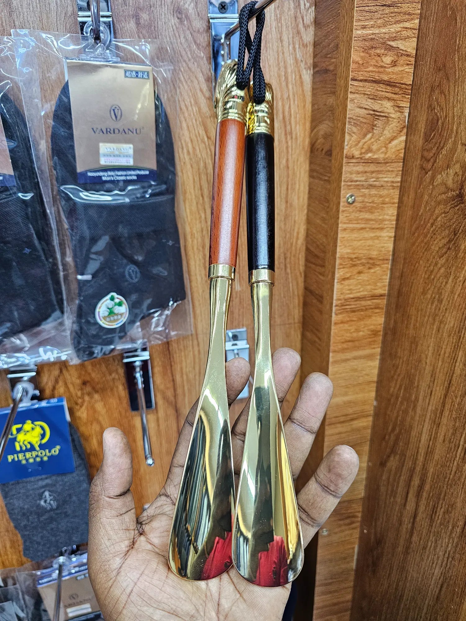 Lion Head Gold Shoehorn