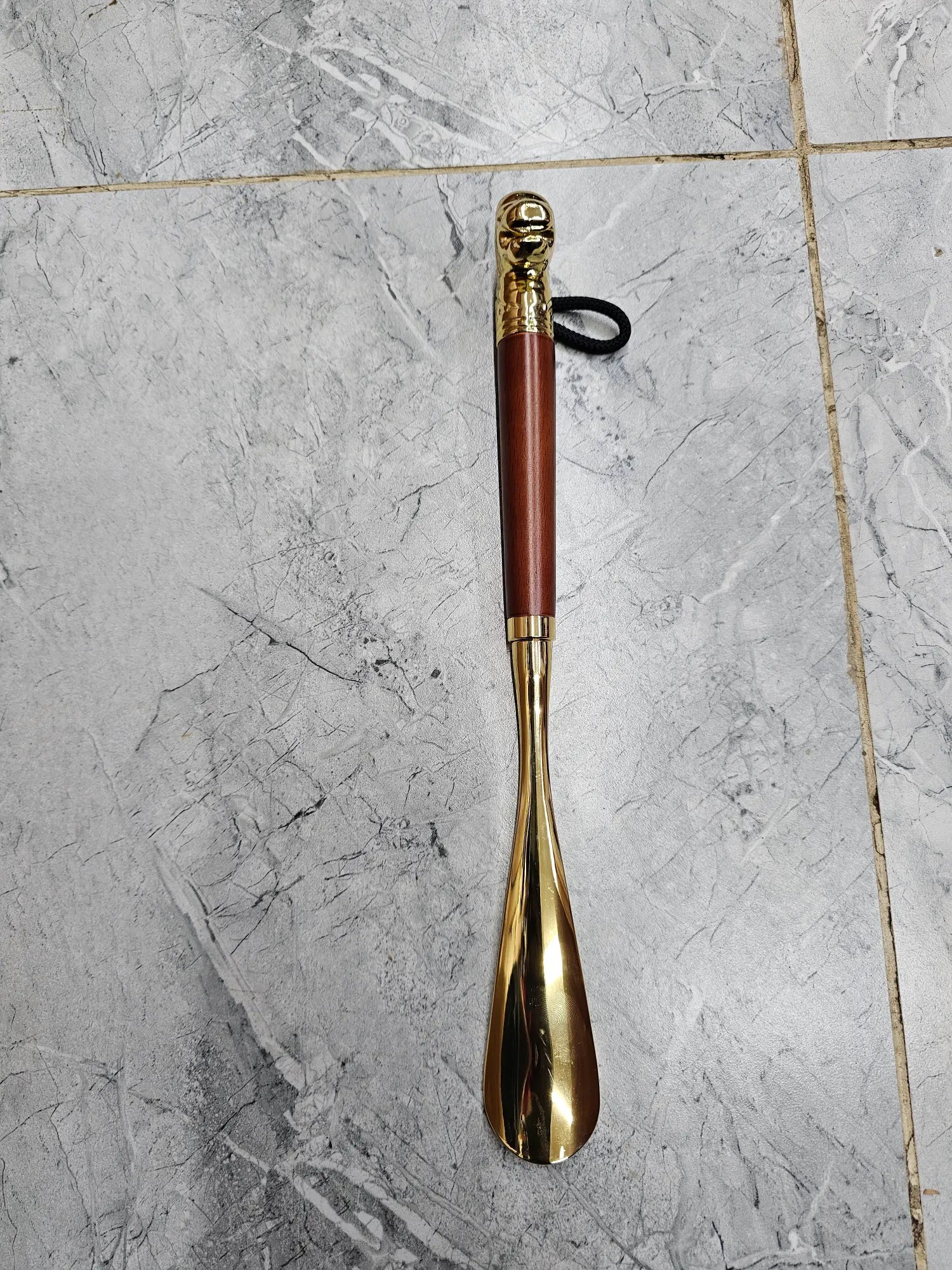 Lion Head Gold Shoehorn