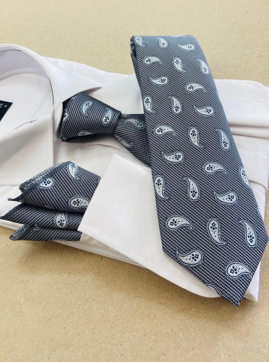 Infynite Silver Paisley Necktie Set