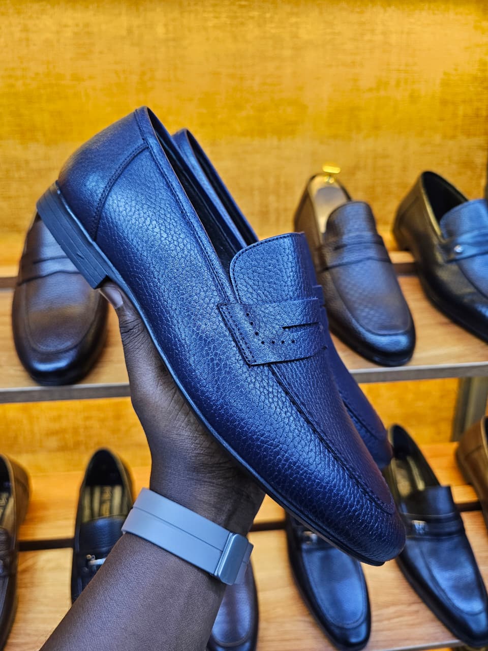 Infynite Classic Leather Penny Loafers