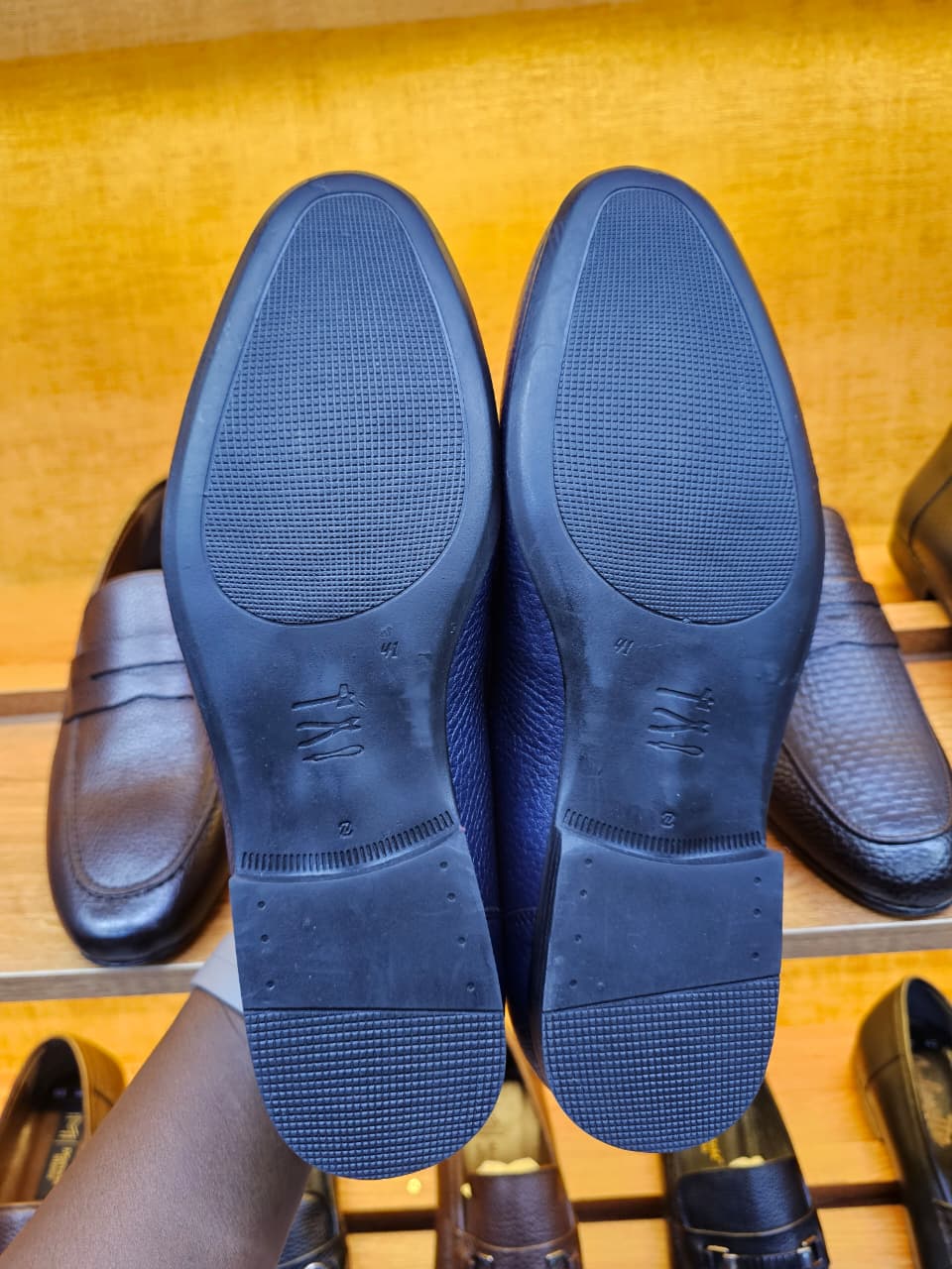 Infynite Classic Leather Penny Loafers