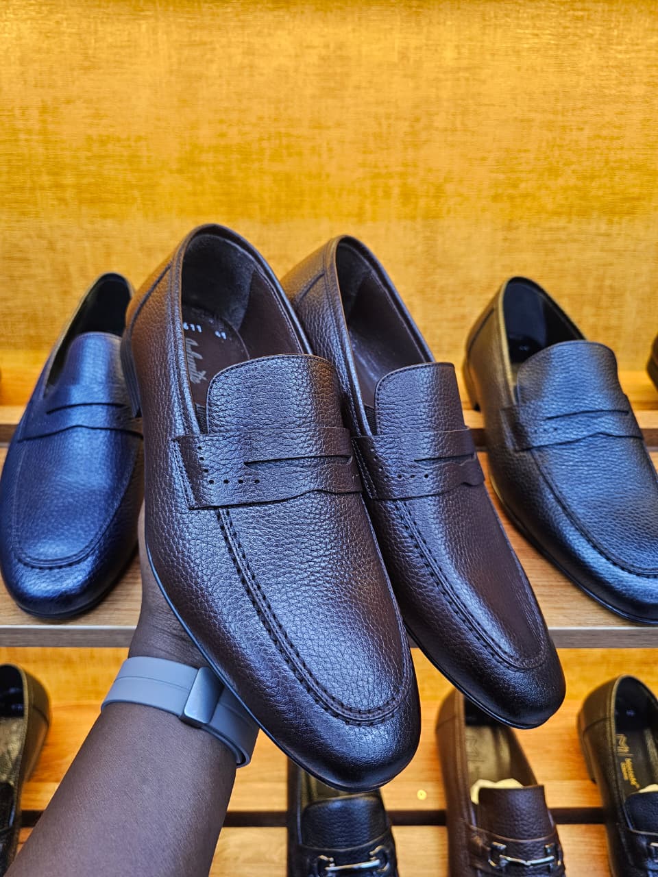 Infynite Classic Leather Penny Loafers