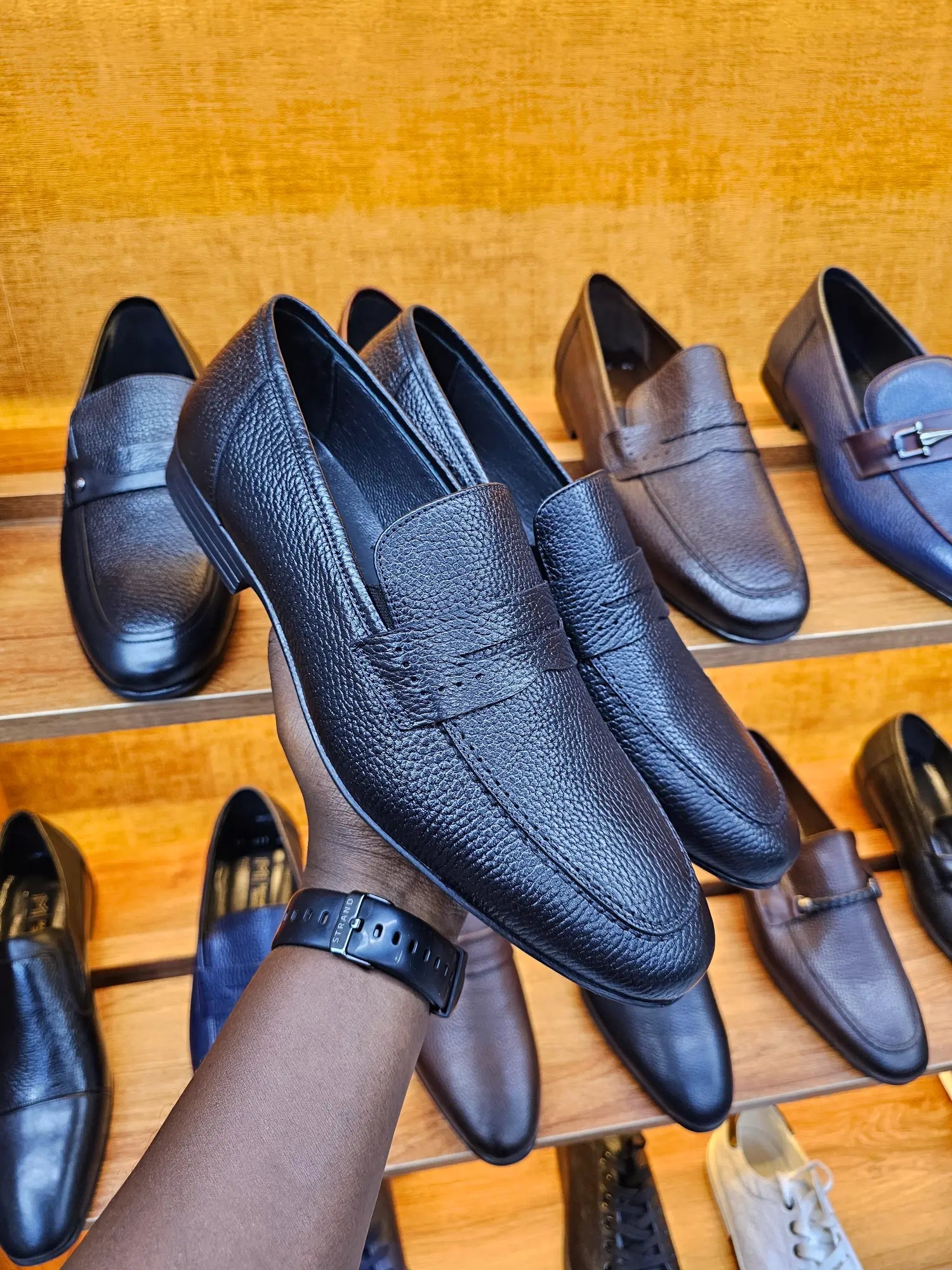 Infynite Classic Leather Penny Loafers